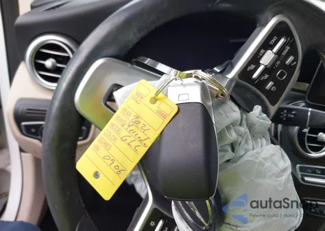 2021 Mercedes-Benz Glc 300 4Matic Suv z USA, uszkodzony, nr VIN W1N0G8EB6MV270906